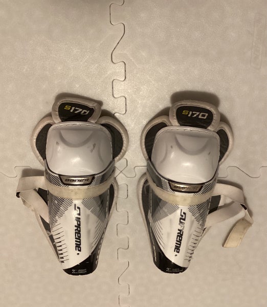 Used Youth Bauer 9" Supreme S170 Shin Pads