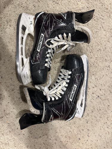 Bauer Supreme 1S Hockey Skates Regular Width 8 (Used)