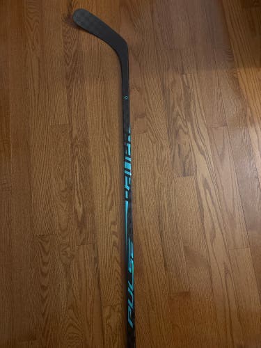 Senior Bauer PULSE Left Hand Hockey Stick P92 77 Flex (New)