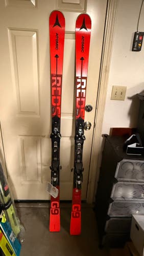 Atomic 177 cm All Mountain Skis Max Din 12 (New)