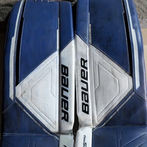 Medium Bauer Supreme M5 Pro Goalie Leg Pads (Used)