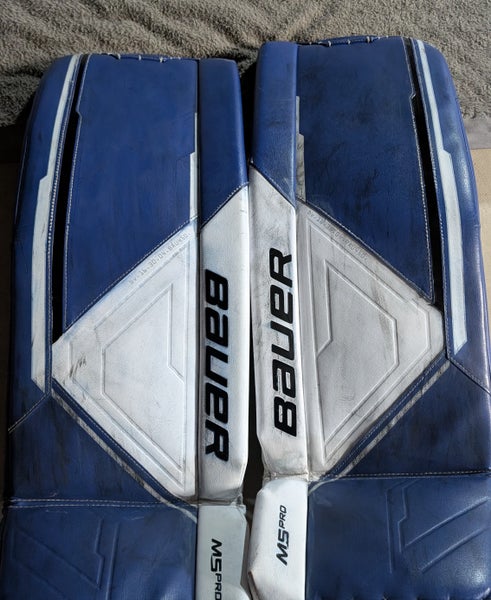 Medium Bauer Supreme M5 Pro Goalie Leg Pads (Used)
