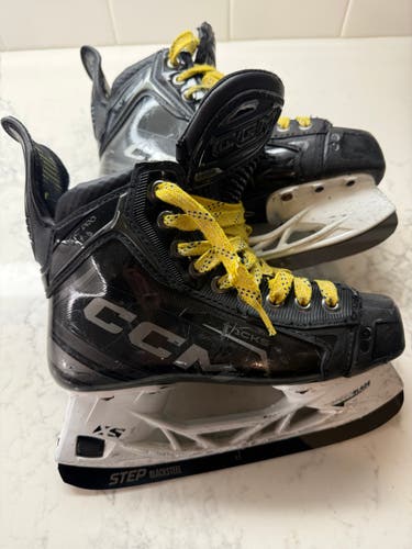 2024 CCM Tacks XF Pro Hockey Skates Regular Width Size 3.5 (Used)