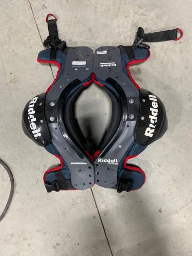 Large Youth Riddell Pursuit Shoulder Pads (Used)