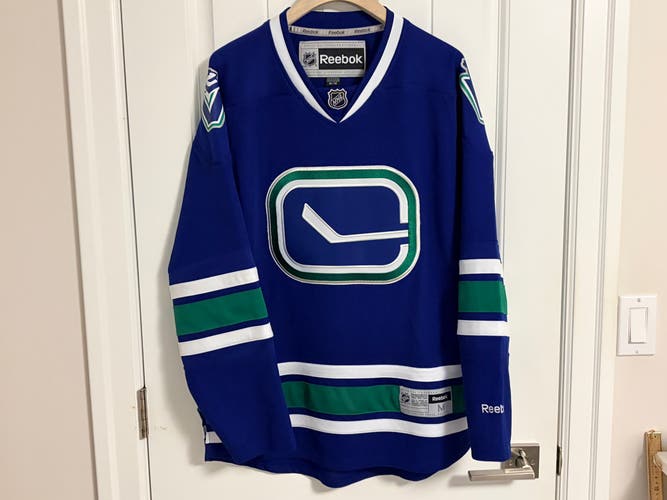 Authentic Reebok Vancouver Canucks Stick In Rink Jersey Size Medium