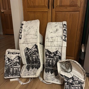 34" 2024 CCM Custom Eflex 6 Goalie Leg Pads (Used)