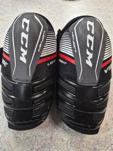 Senior Small CCM JetSpeed Control Elbow Pads (Used)