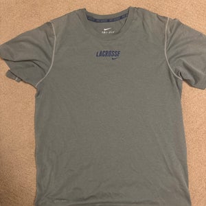 Gray Small Men's Nike lacrosse shirt