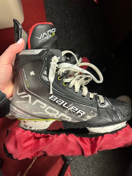 Bauer Vapor Hyperlite Hockey Skates size 6 fit 2