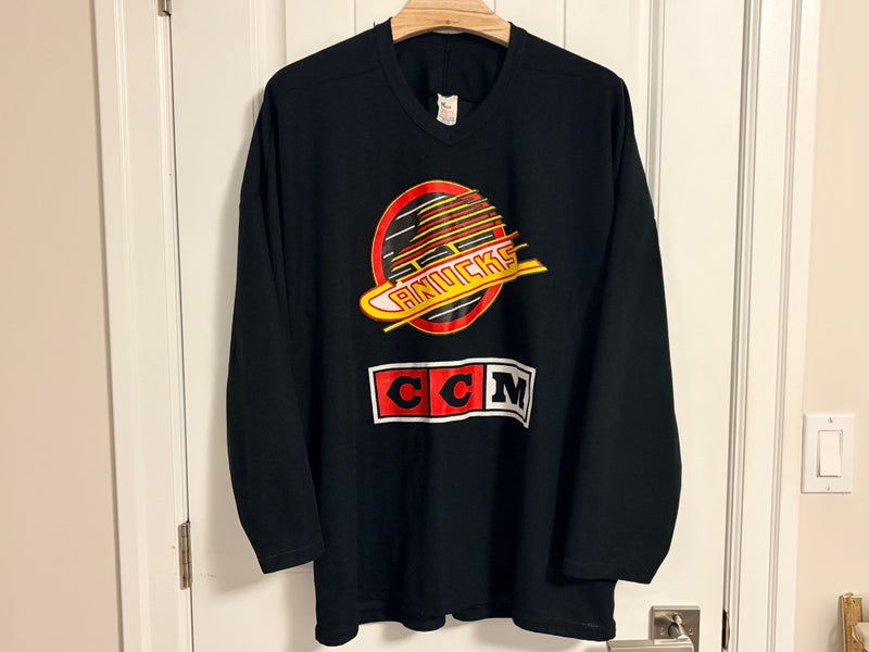 Authentic CCM Vancouver Canucks Black Practice Jersey Size XL