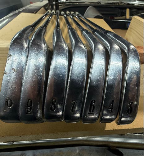 Men's 2007 Callaway X Forged Right Handed Iron Set Stiff Flex 7 Pieces Steel Shaft (Used)
