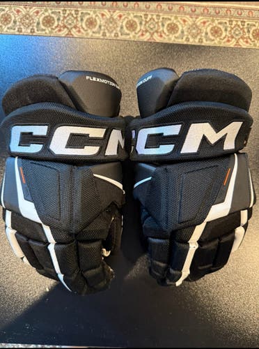 CCM Tacks XF Pro Gloves 15" (Used)