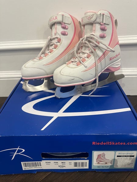 Riedell Figure Skates B Junior 3 (Used)