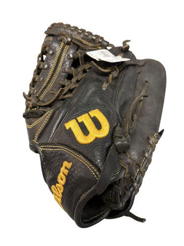 Used Wilson A950 BB/SB Glove RH Throw Black 11 3/4" 11307-S000261123