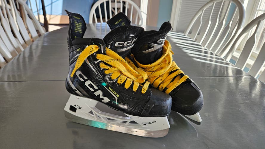 2024 CCM Tacks Hockey Skates Regular Width Size 4.5 (Used)
