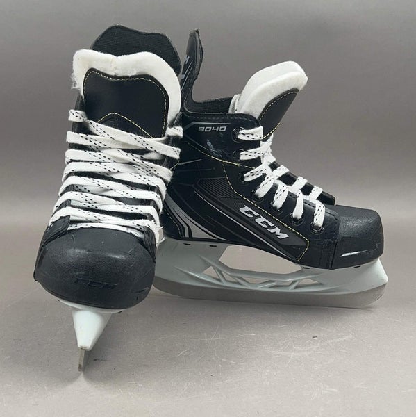 CCM Tacks 9040 Size 12Y Youth Hockey Skates