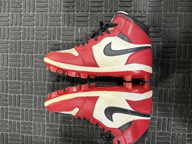 Used Nike Adult FB Cleats Red Senior 10 11605-S000210274