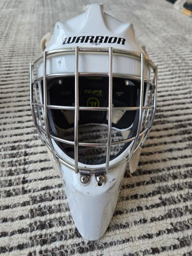 Senior Small/Medium Warrior R/F1 SR+ Goalie Mask (Used)