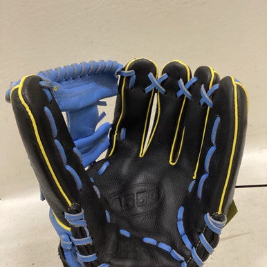 Used Wilson A550 BB/SB Glove RH Throw Royal Blue 11" 11725-S000492879