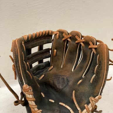 Used Easton FE1100 BB/SB Glove RH Throw Grey 11" 11725-S000494258