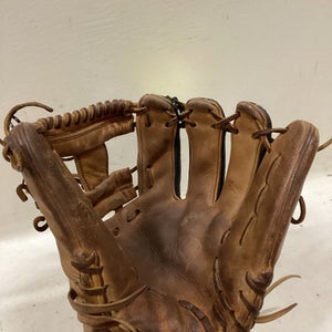 Used Wilson A2K DP15 BB/SB Glove RH Throw Brown And Black 11 1/2" 11725-S000494089