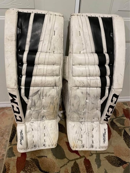 34" CCM Eflex 4.5 Goalie Leg Pads