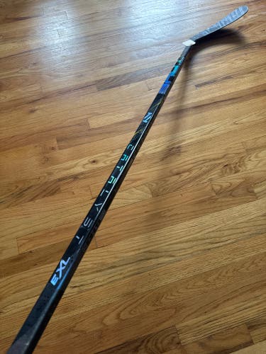 True Catalyst 7X3 Hockey Stick | Senior RH T92 | 55" (Used)