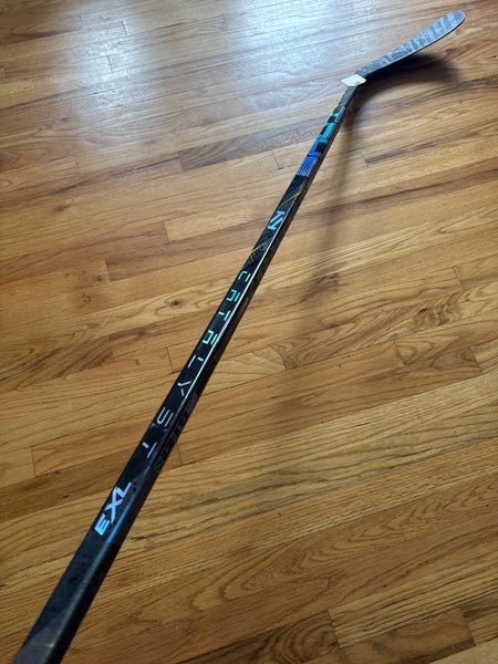 True Catalyst 7X3 Hockey Stick | Senior RH T92 | 55" (Used)