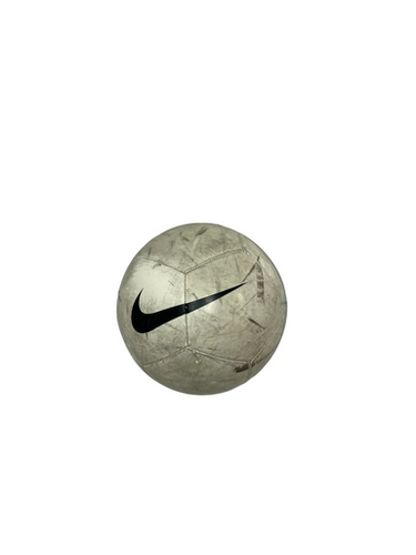 Used Nike Pitch Team #5 Soccer Ball White And Black 11692-S000144176