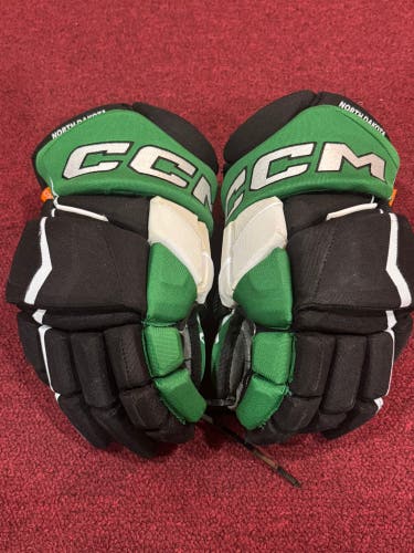 CCM HGPJSPP Gloves 14" Pro Stock Item#UJET