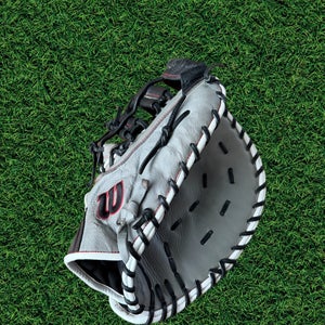 Wilson A1000 First Base Mitt – 12.5” – Pro Grey/Black/Red – Excellent Condition