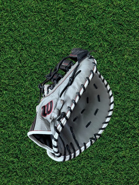 Wilson A1000 First Base Mitt – 12.5” – Pro Grey/Black/Red – Excellent Condition