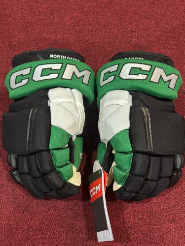 CCM HG12 Gloves 13" Pro Stock (New) Item#NDHG1213