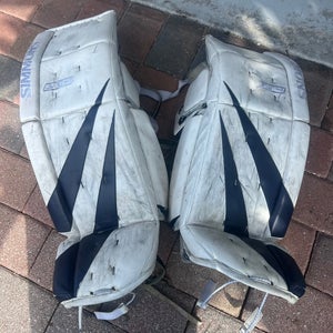 34" Simmons 994 Goalie Leg Pads (Used)