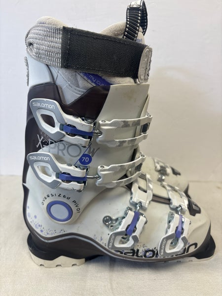 Mondo 24 & 24.5 Women's Salomon X Pro All Mountain Ski Boots Soft Flex (Used)