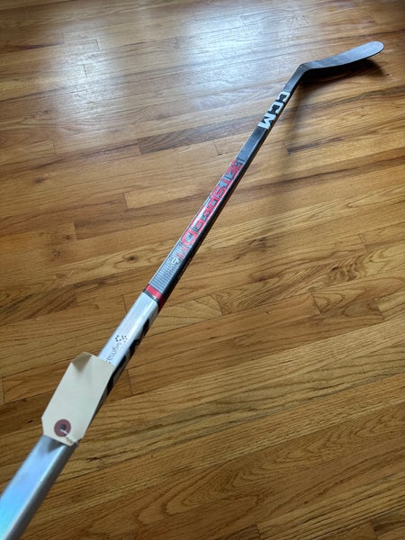 CCM JetSpeed FT6 Pro Hockey Stick | Senior RH P28 | 61" (Used)