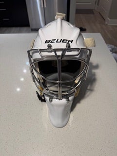 Senior Medium 2022 Bauer Profile 960 Goalie Mask (Used)