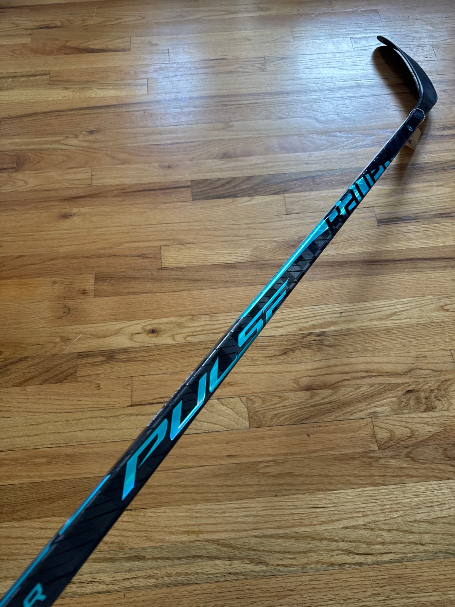 PULSE Custom Hockey Sticks | BAUER 新品 Bauer Pulse P28 70 RH