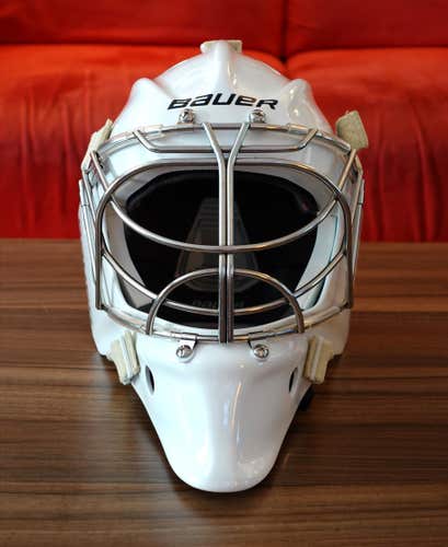 2023 Senior Small Bauer 960 Goalie Mask (New) (READ DESCRIPTION)