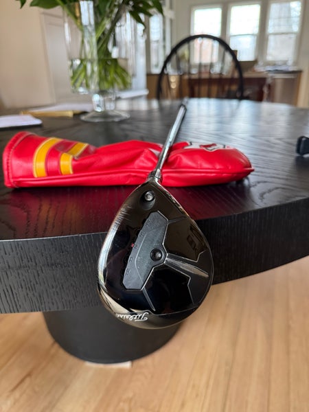 Men's Titleist TSR3 Right Handed Fairway Wood Extra Stiff Flex 4 Wood (Used)