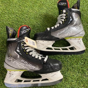 Bauer Vapor Hyperlite Hockey Skates | Intermediate 5.5 (Fit 3)