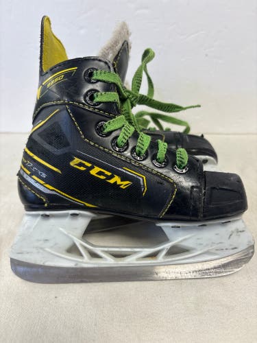 CCM Super Tacks 9350 Hockey Skates Regular Width 10 (Used)