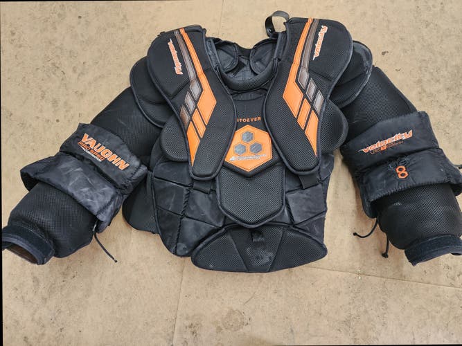 Large 2023 Vaughn VE8 Pro Carbon Goalie Chest Protector Pro Stock (Used)
