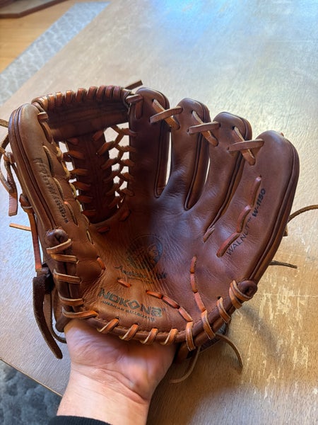 Infield RH Nokona W-1150 Baseball Glove 11.5" (Used)