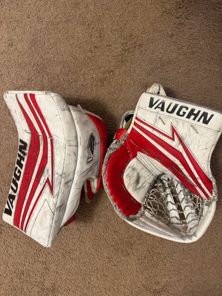Vaughn Velocity V9 Glove/Blocker Intermediate