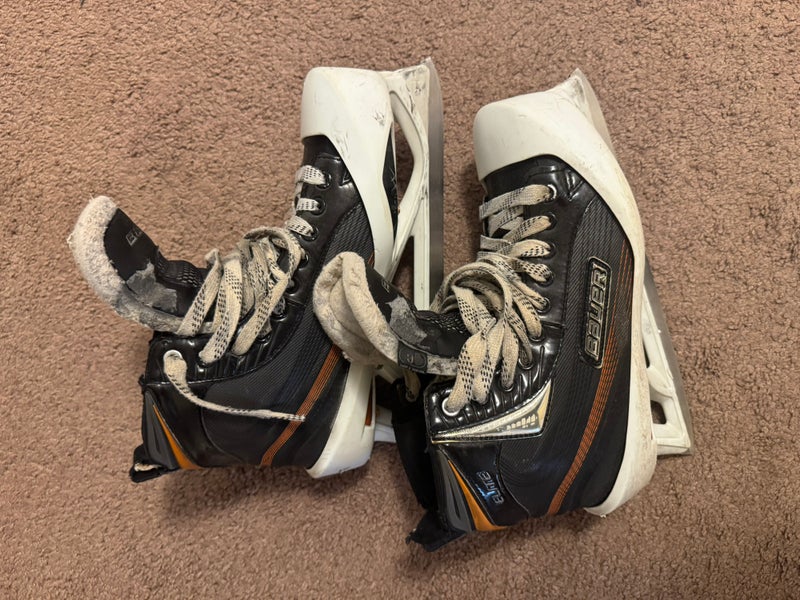 Bauer Elite Hockey Goalie Skates EE Width 9