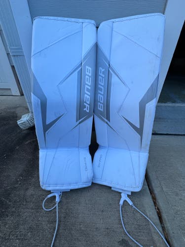 31" Bauer Sv-Pro Goalie Leg Pads (Used)