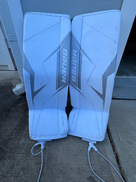 31" Bauer Sv-Pro Goalie Leg Pads (Used)