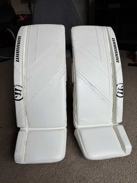 30" 2023 Warrior Ritual g6 Goalie Leg Pads (Used)