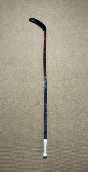 Elevate XL27 Senior Right Handed Hockey Stick P92 85 Flex